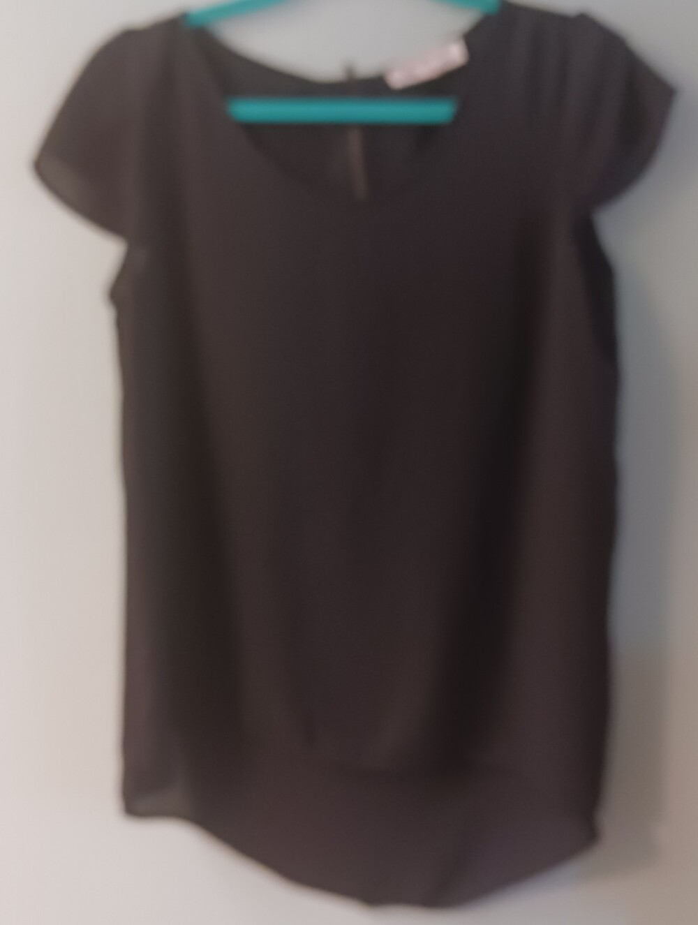 Pink Rose Black Cap-Sleeve Top | Size m